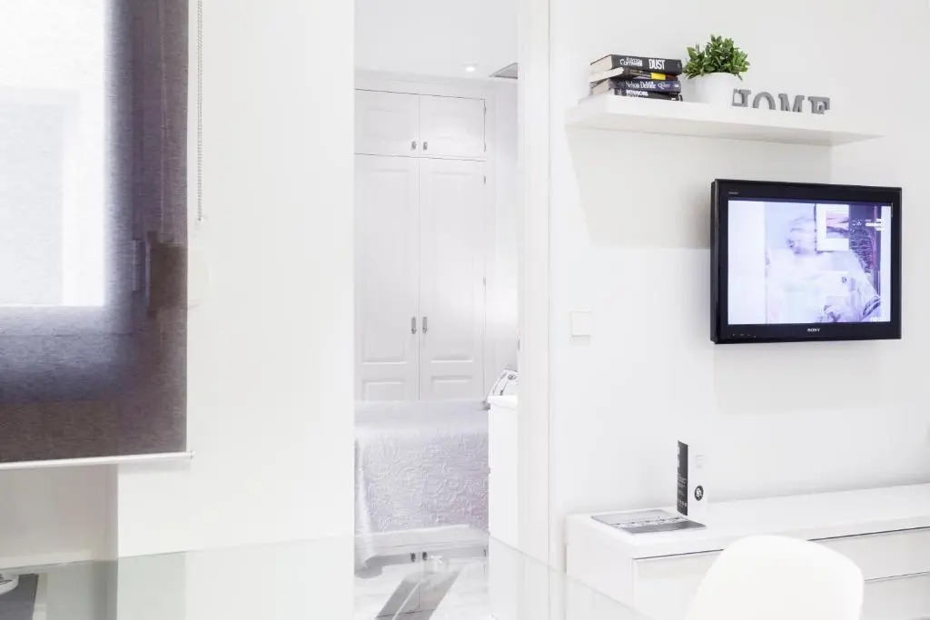 Serrano Apartment by Flatsweethome