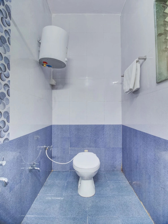 OYO 43691 Hotel Rbs Inn