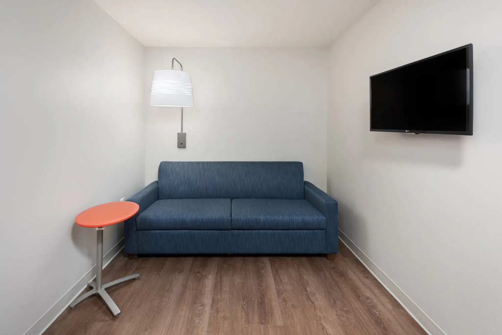 Holiday Inn Express & Suites West Plains Southwest by IHG