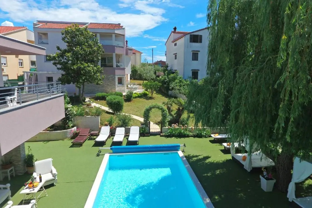 Apartments Mirakul