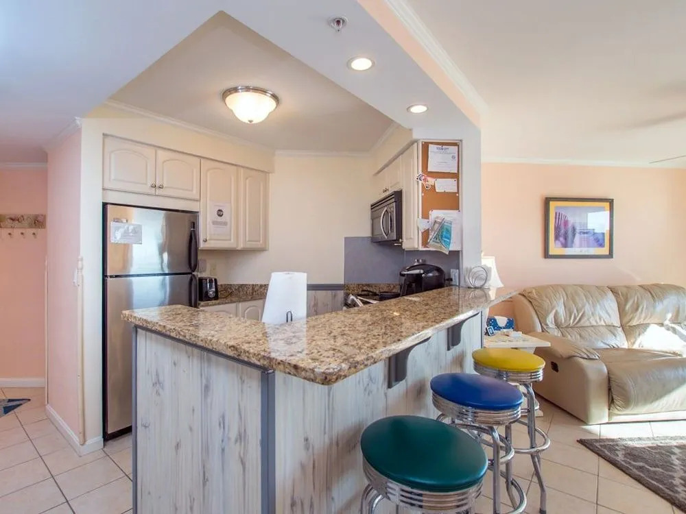 Makai 402 (bay View)