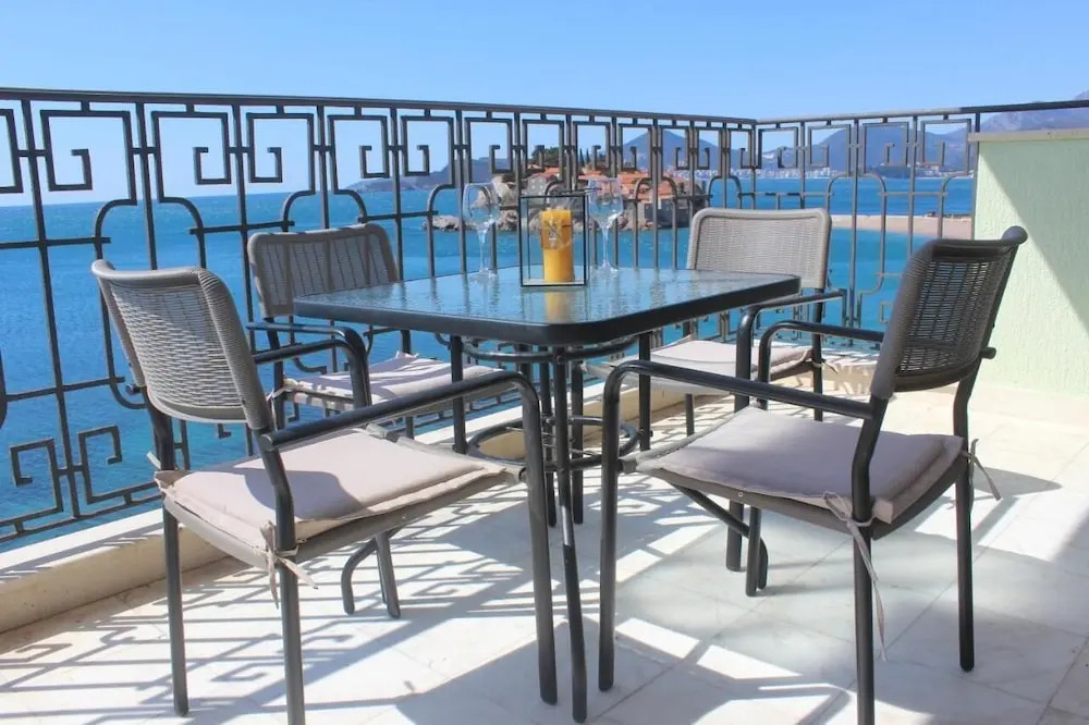 Sveti Stefan Beach Apartment