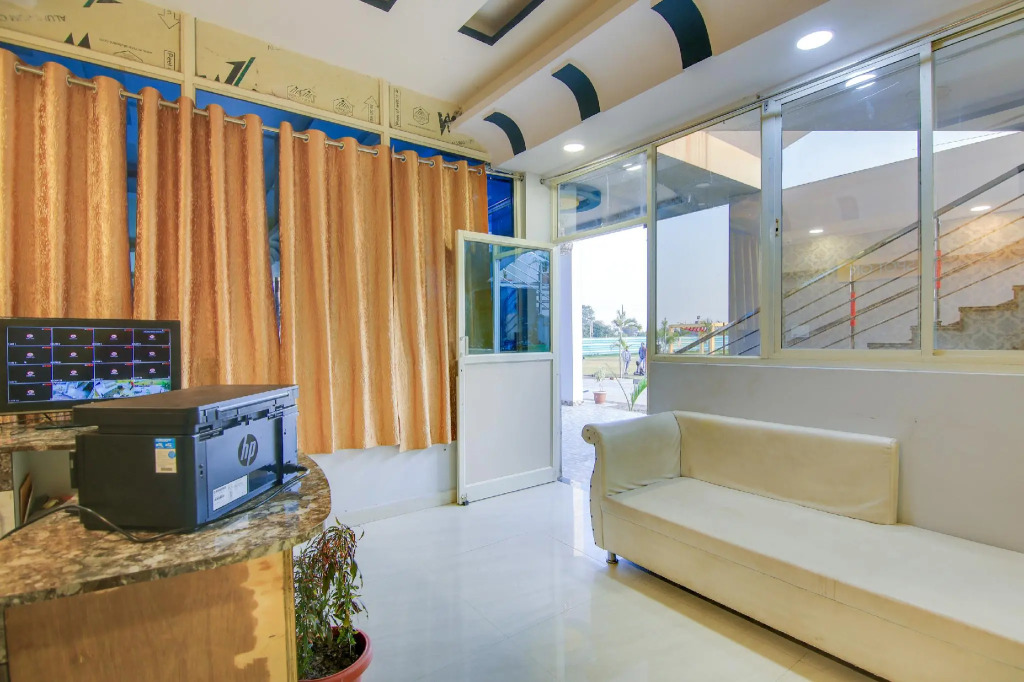 SPOT ON 63960 Hotel Vaani