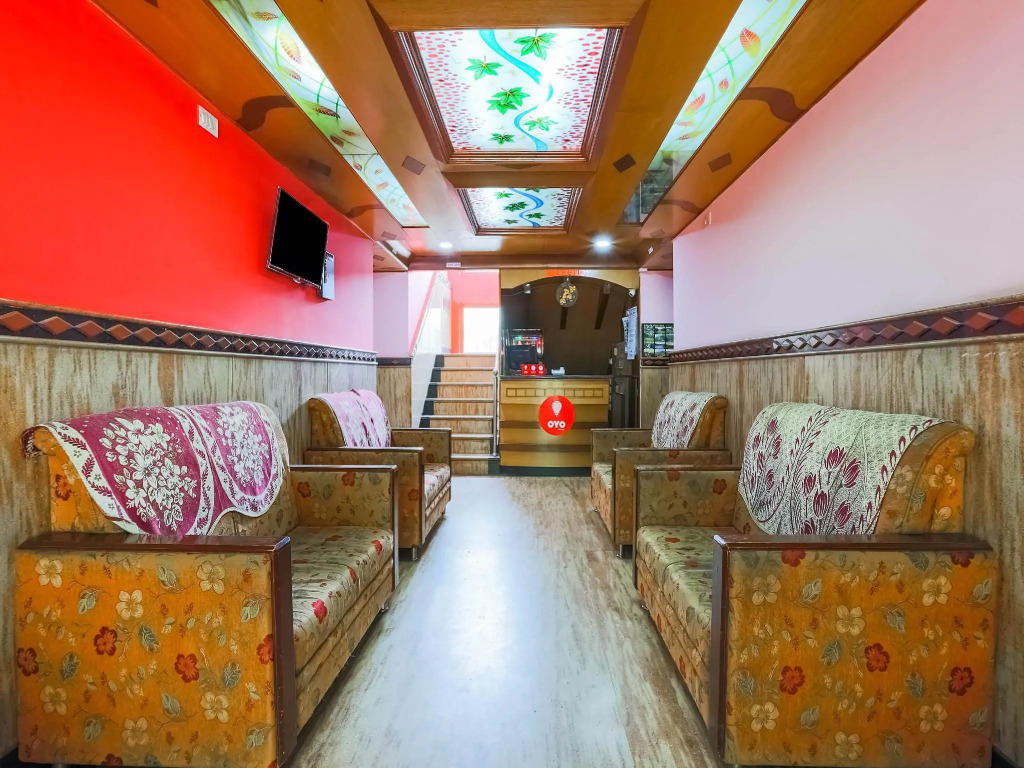 OYO Flagship 24364 Shiv Shanthi Grand