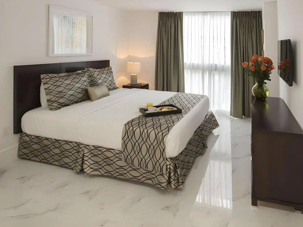 The Mutiny Luxury Suites Hotel