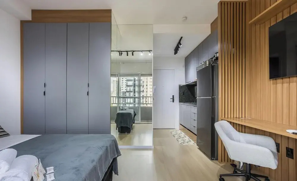 Studio w/ Balcony 850 m From the Subway Msz0504
