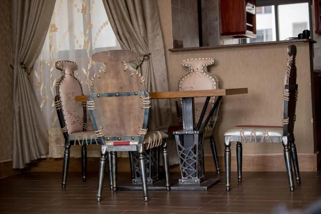 Century Lakeview Apartments - Jinja
