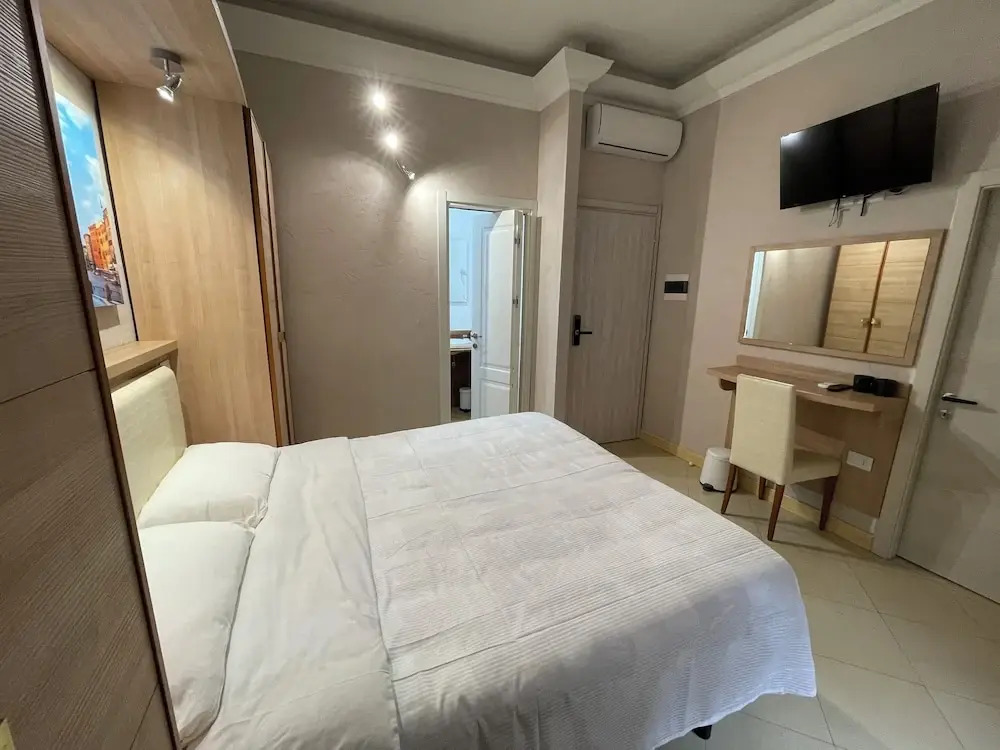Spqr Suite Guest House
