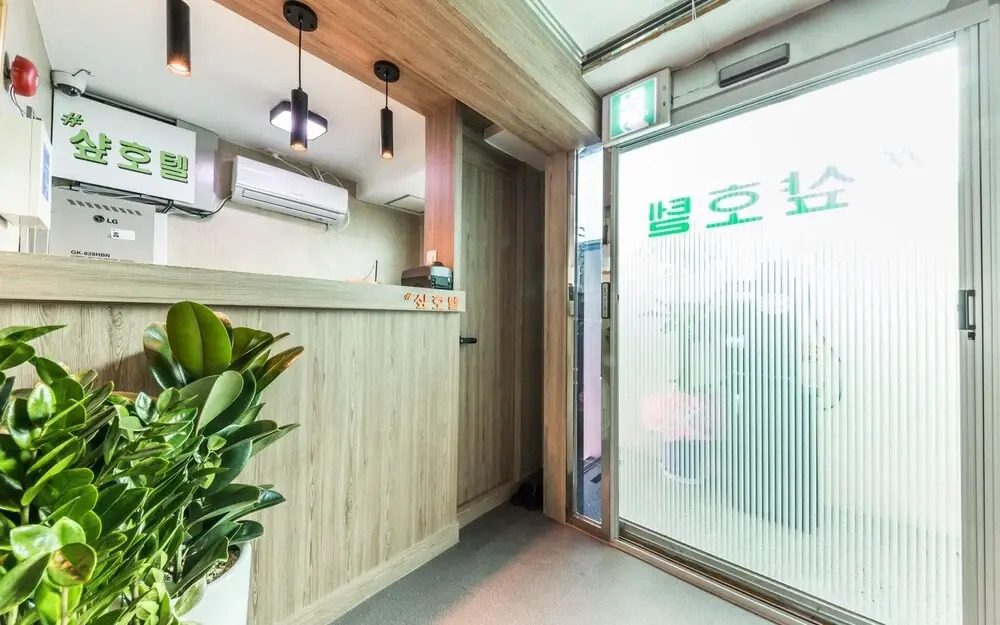 Yongsan Sharp Hotel