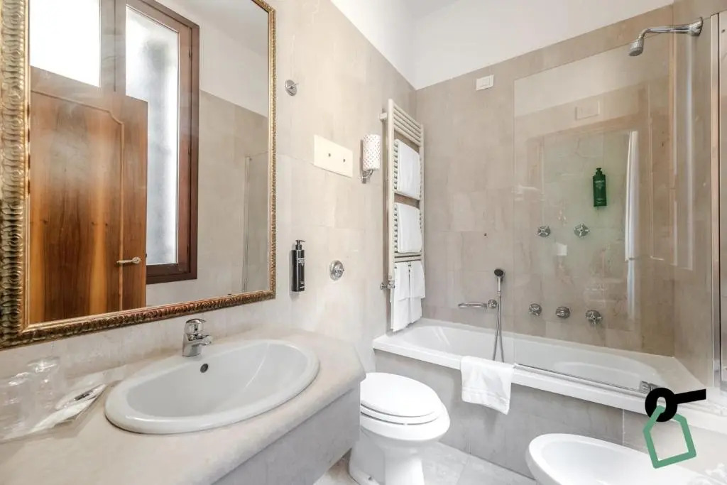 HOTIDAY Room Collection - Venezia Santa Lucia