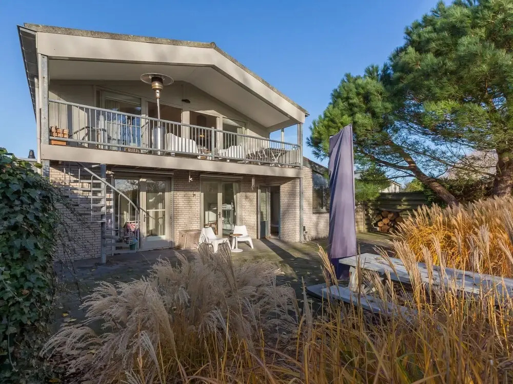 Bungalow near Marina and Beach Kamperland