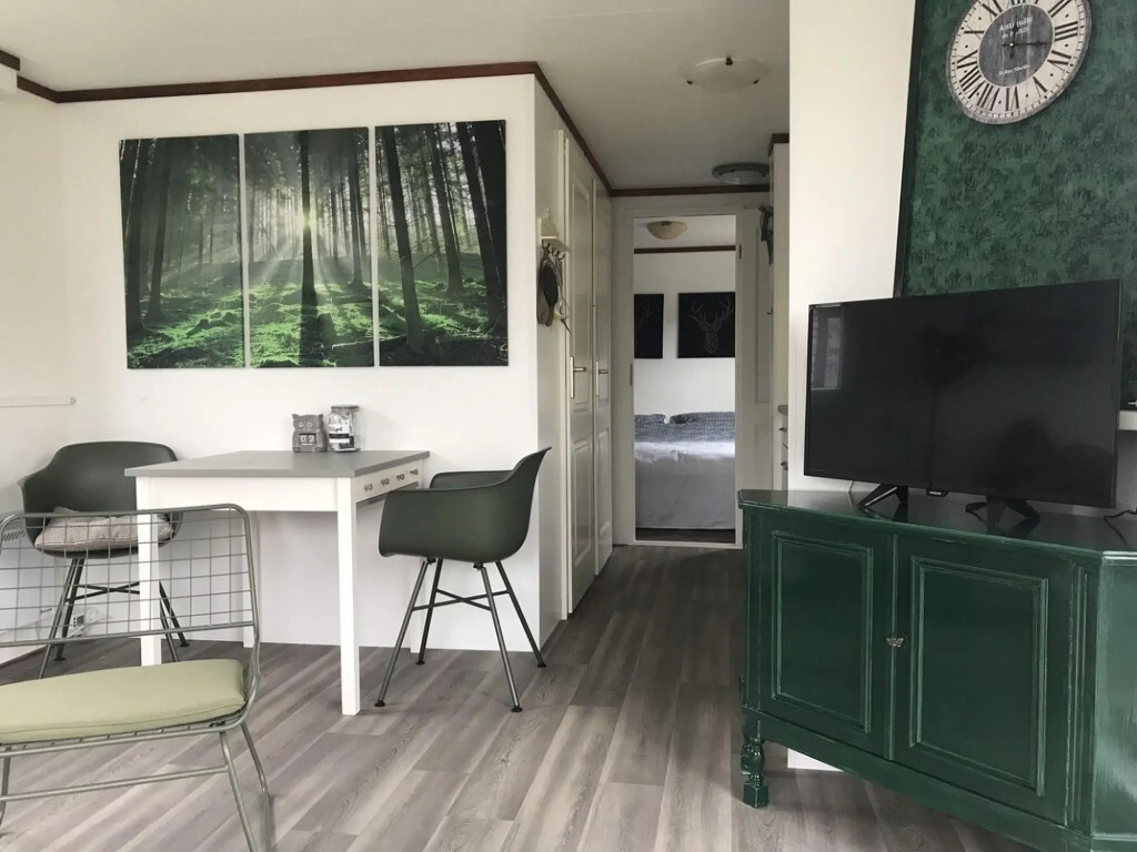 Modern chalet with oven, near the Wadden Sea
