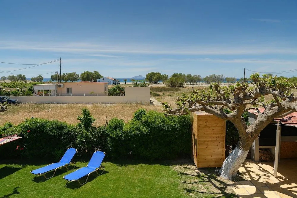 Petrakis Maisonette Near The Sea