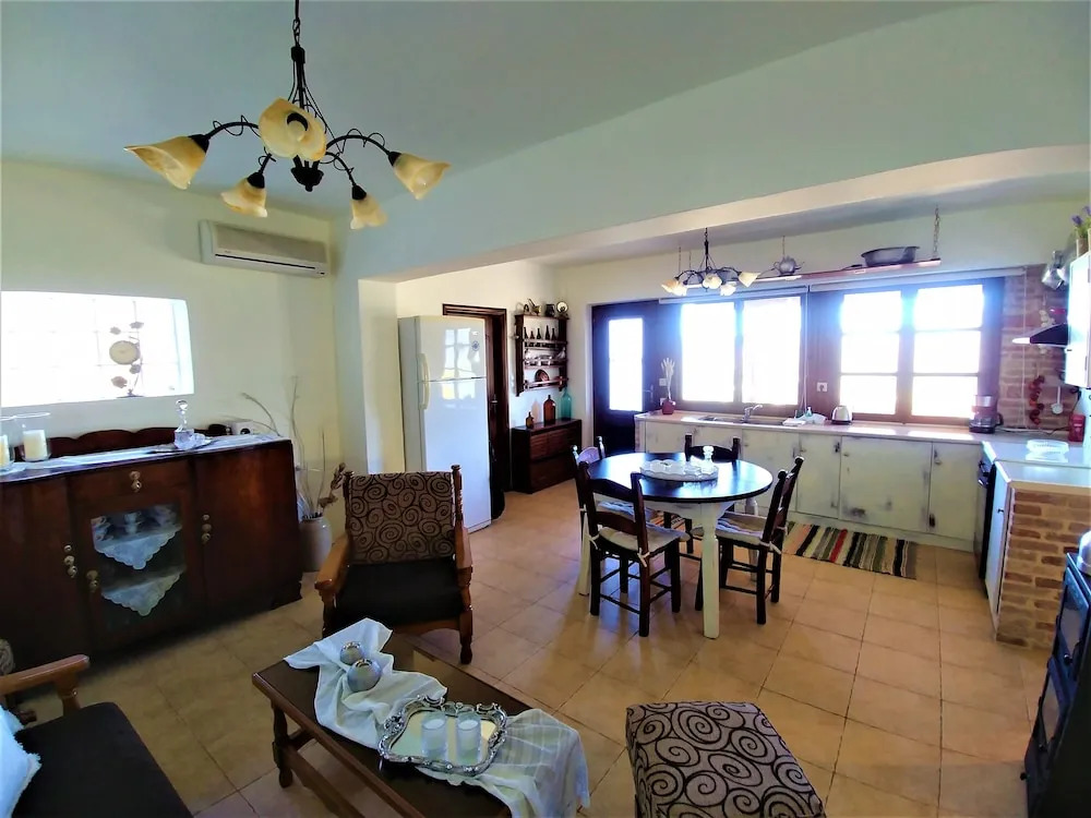 Thymes traditional house