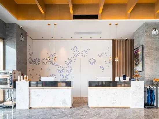OUSILANDE International Hotel