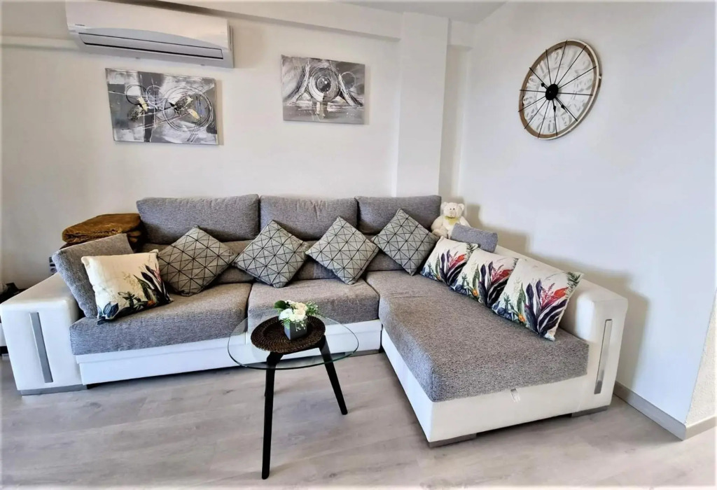2-Schlafzimmer-Penthouse-Apartment mit frontalem Meerblick