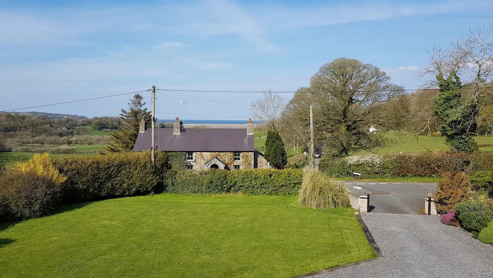 Lon y Traeth Bed & Breakfast