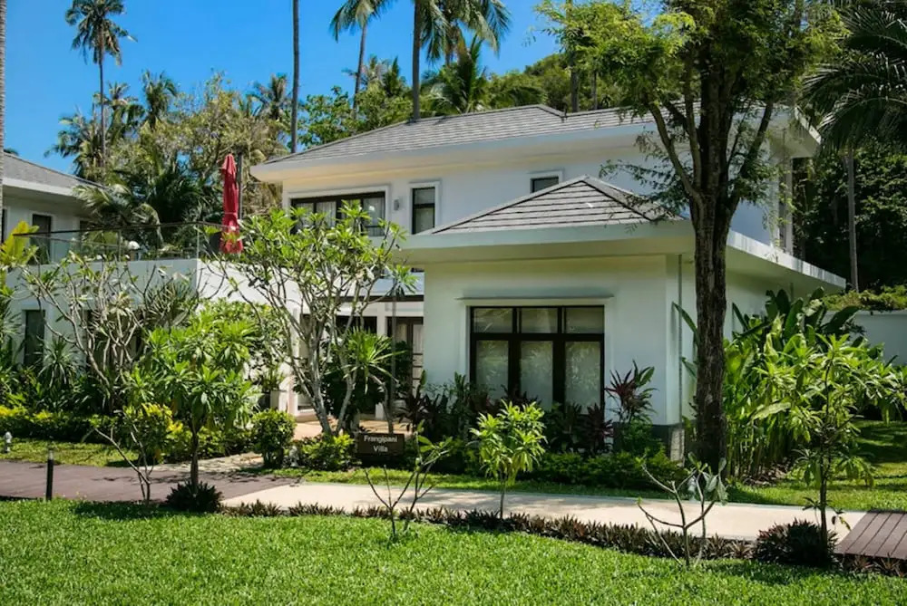 3 Bed Villa Frangipani - Near Beach