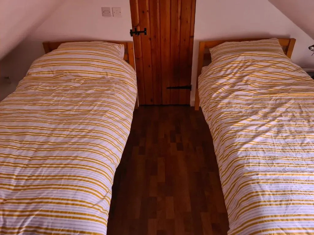 East of Ipswich Bed and Breakfast - Private & Dorm Rooms Suffolk