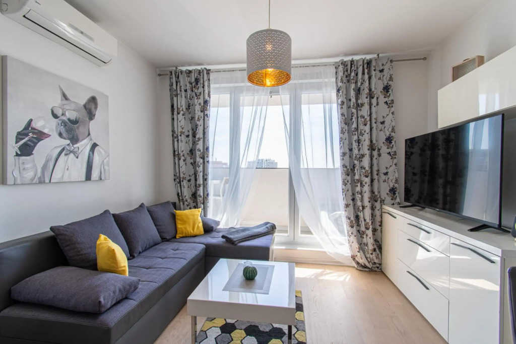 Flexible SelfCheckIns 32 - Zagreb - Garage - Electric vehicle ccharger - Big Loggia - New - Apartments Repinc 32