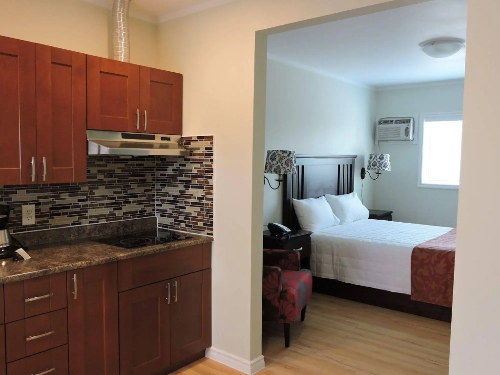Almo Court Motel