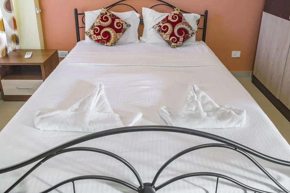 GuestHouser 1 BHK Apartment 211f