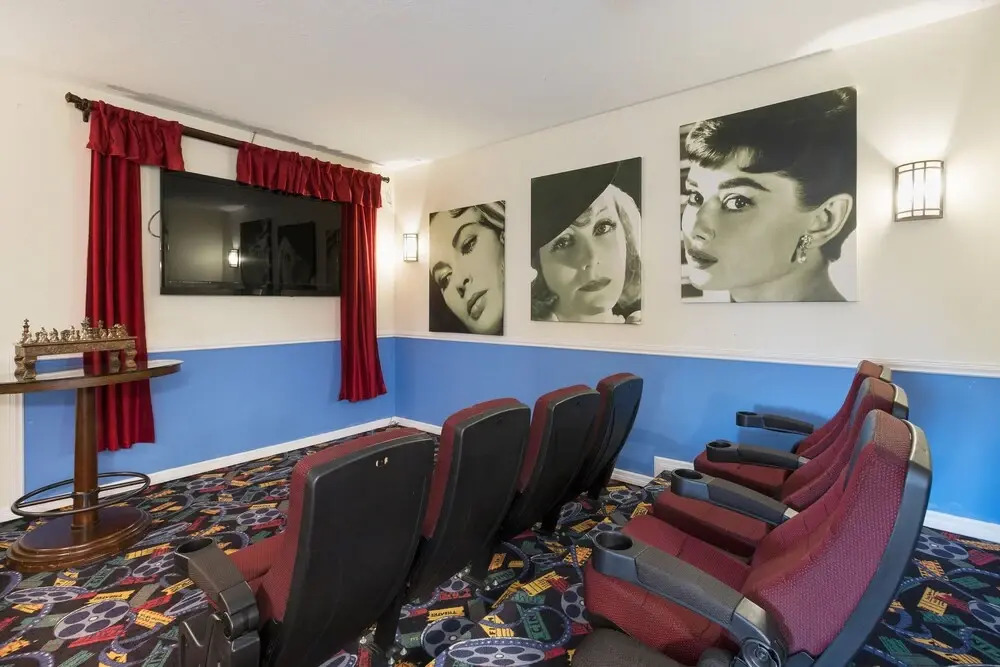 Mickeys Maingate Mansion by VillaDirect