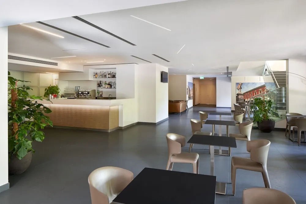 Holiday Inn Bologna City
