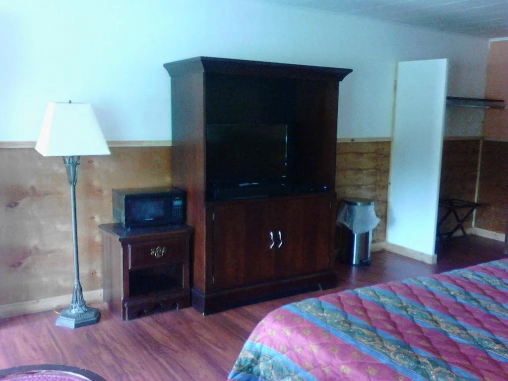 Hampton Motor Inn
