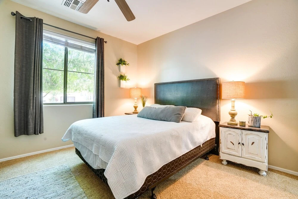 'sunny V' Arizona Retreat w/ Private Pool & Patio
