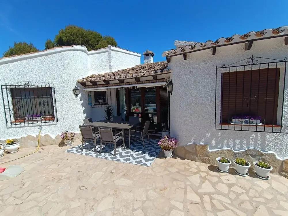 Moraira Escape With Private Pool, 1 Bed, Sleeps 2