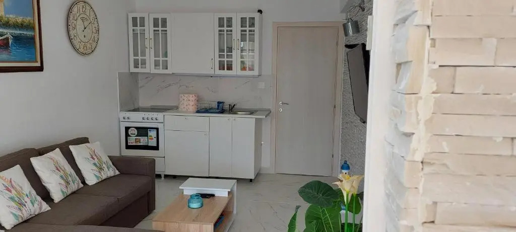 Apartment - Sleeps 2 - Parking - Balcony