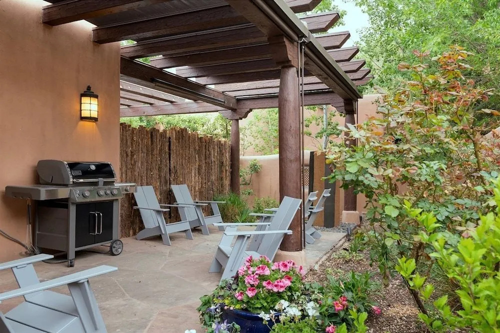 Alameda Escondido - Historic East Side Luxury, Walk Everywhere
