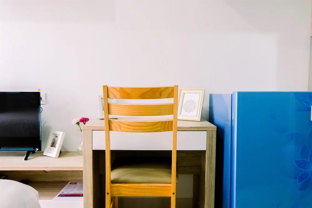 Brand New Compact Modern Studio Springwood Apartment