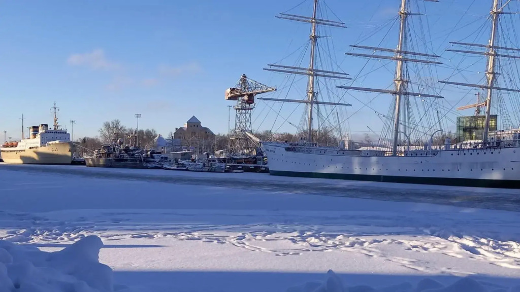 The Best View in Turku with private balcony, sauna, car park