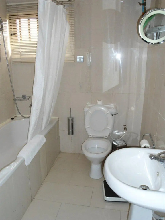 Bec Suites
