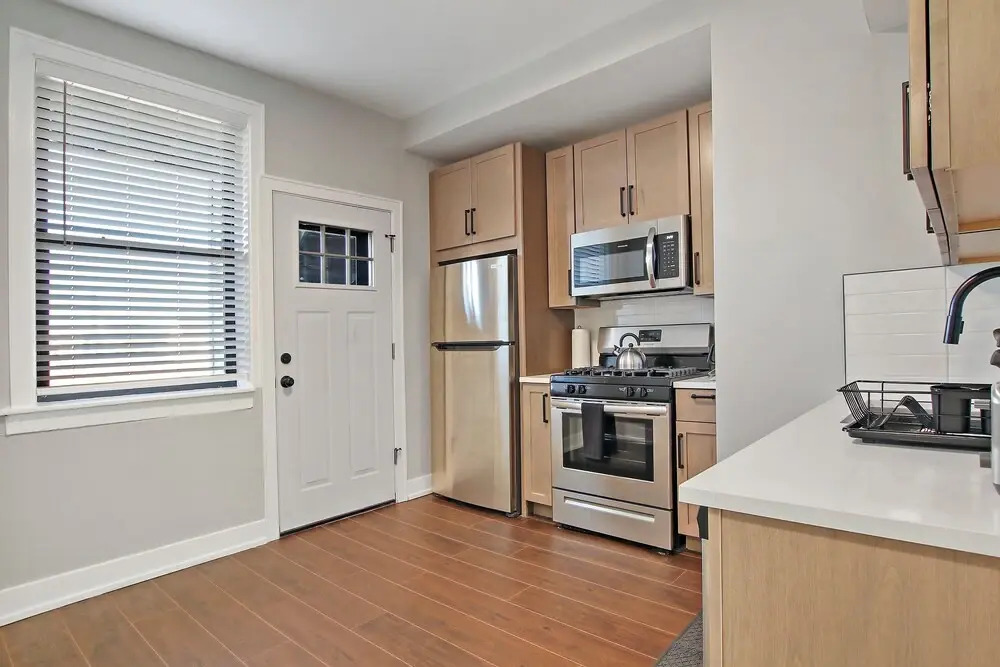 Comfy 2BR - Sunnyside 2F