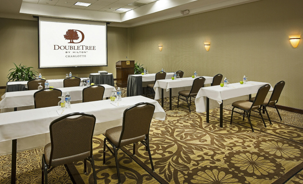 DoubleTree by Hilton Charlotte Airport