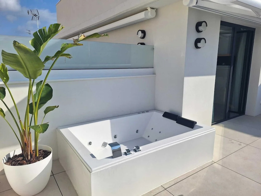 Alenti Sitges Hotel