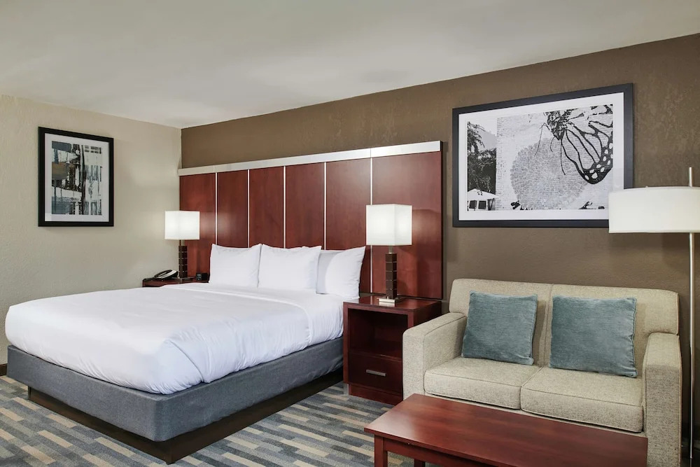 Holiday Inn Raleigh (Crabtree Valley Mall)