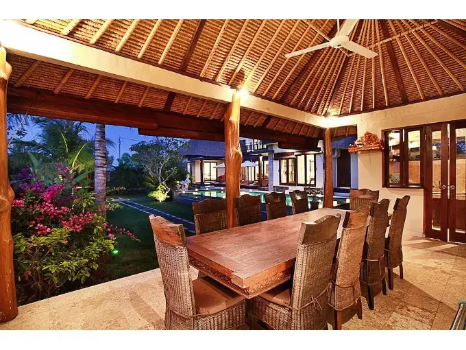 Balangan Beach Villa