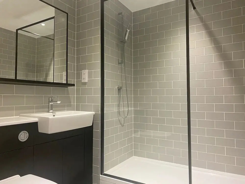 Sunny Gardens 3-bed Apartment in London