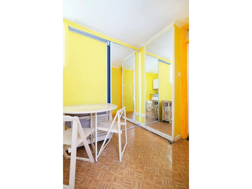 A Cosy two Bedroom Apartment, Sleeps 3