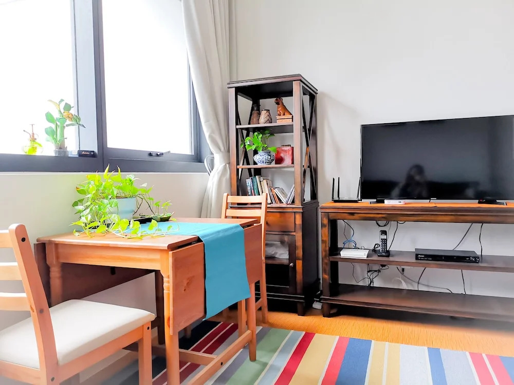 The Hub Service Apartment
