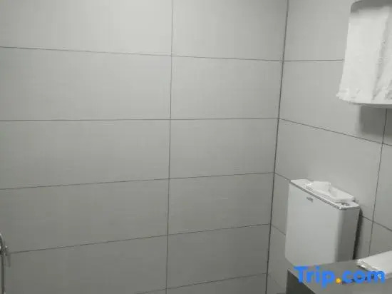 Guochang Yingge Hotel
