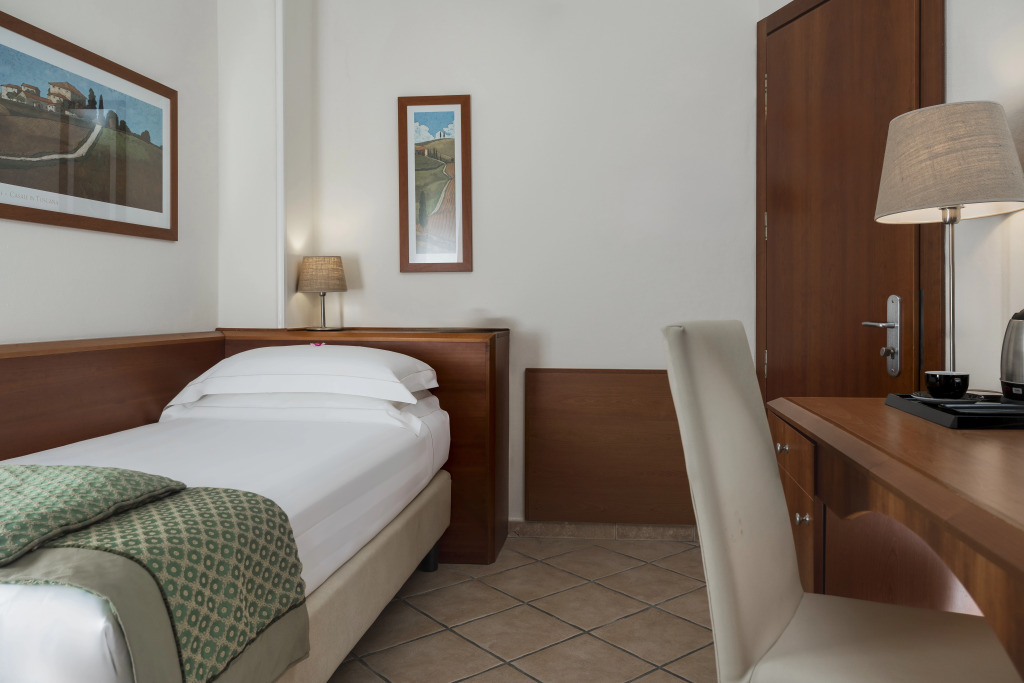 Hotel Athena