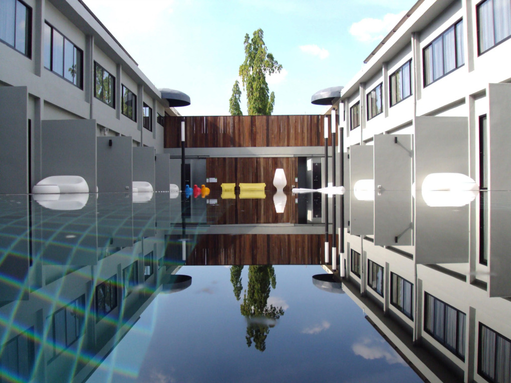 S Ratchada Leisure Hotel