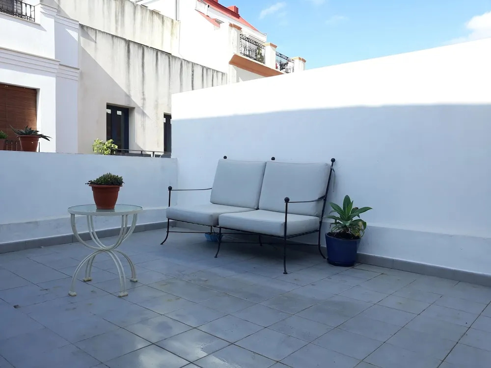 Bonito Apartamento con Solarium en Alameda Hab 201