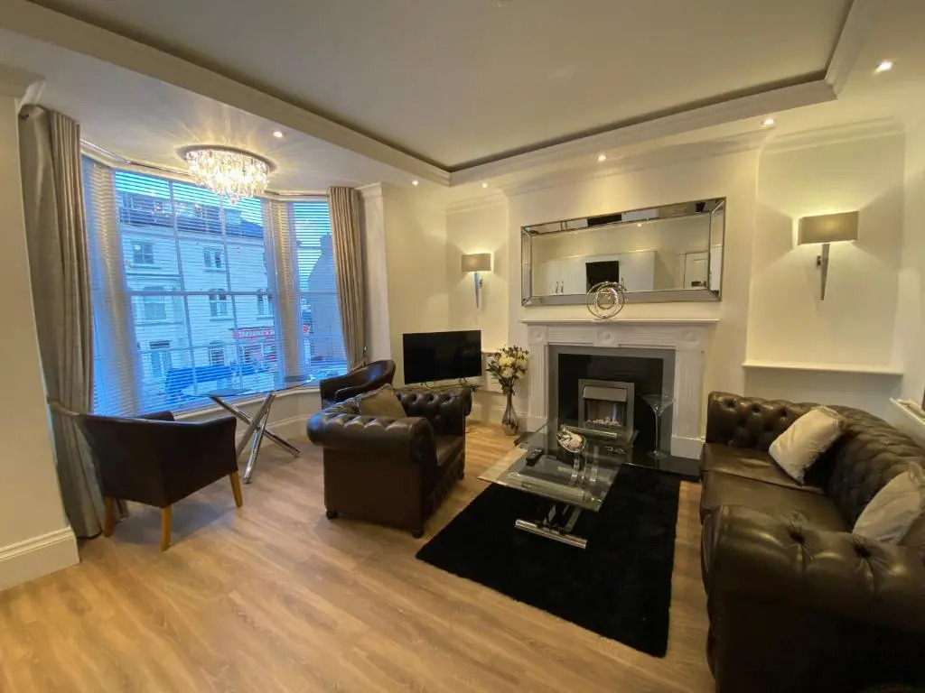 The Maureen Suite