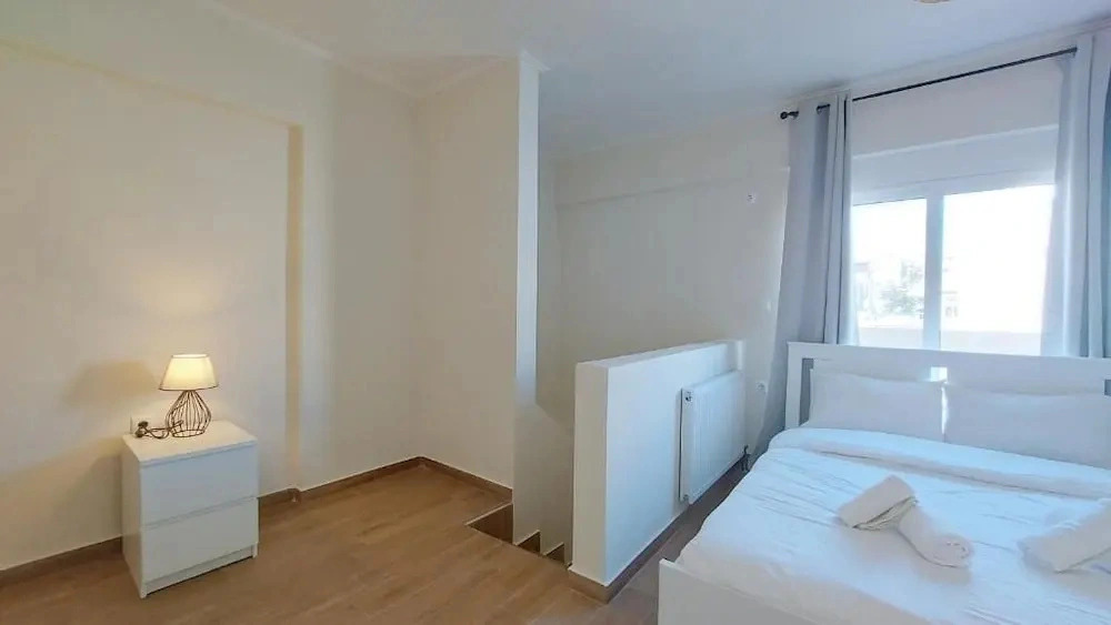 A modern renovated maisonette Nikaia